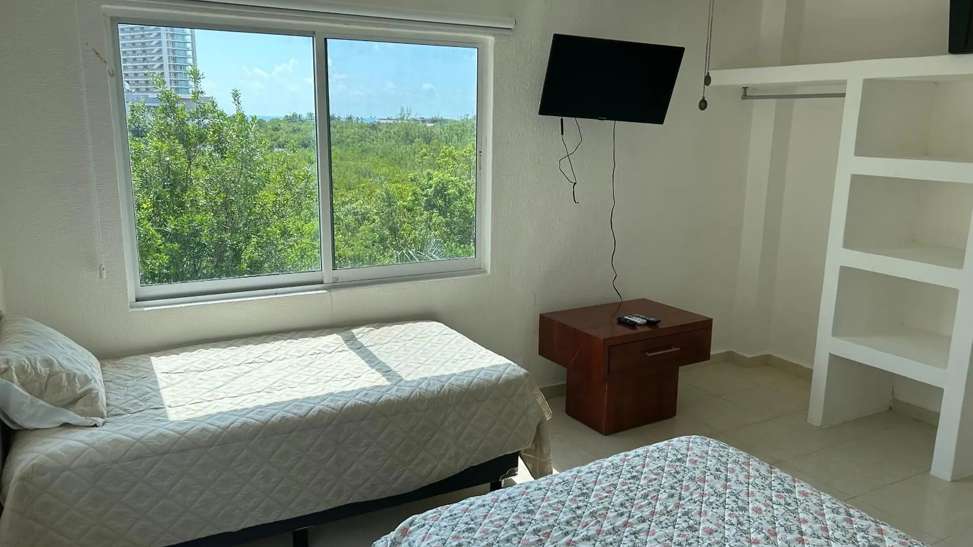Studios 3 Personas Cancun